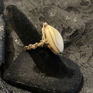 Elegant Cream Wire-Wrapped Ring